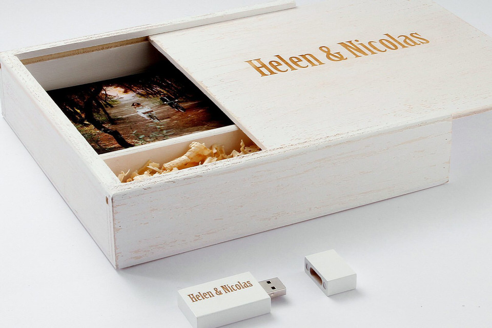 Ψηφιακό Άλμπουμ Γάμου Βάπτιση Τι να προσέξετε Τιμές δείγματα