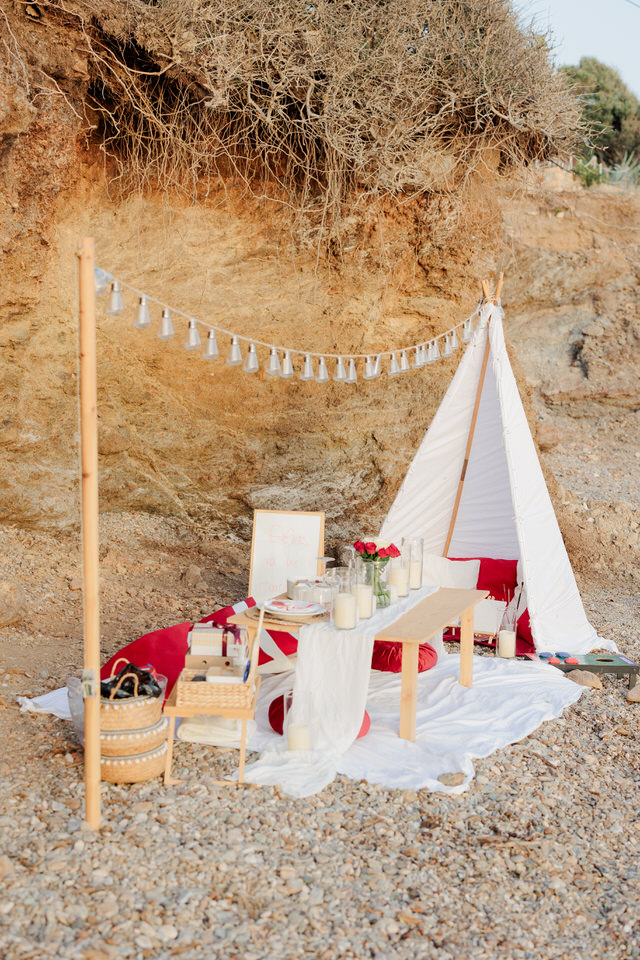 Stylish Picnic engagement proposal in Athenian Riviera Ignatios Kourouvasilis
