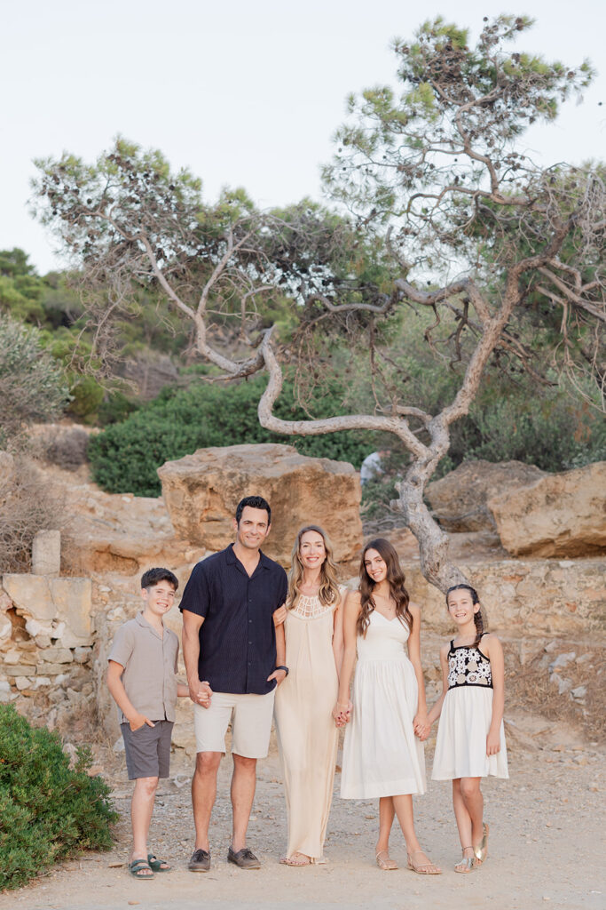 What to Wear for a Family Photo Session | Family Photography Styling Guide | Ignatios Kourouvasilis 