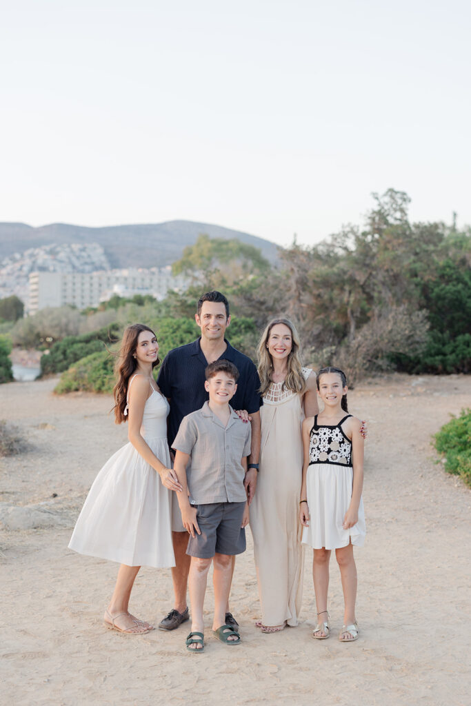 What-to-Wear-for-a-Family-Photo-Session-Family-Photography-Styling-Guide-Ignatios-Kourouvasilis